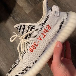 Yeezy 350 boost zebra
